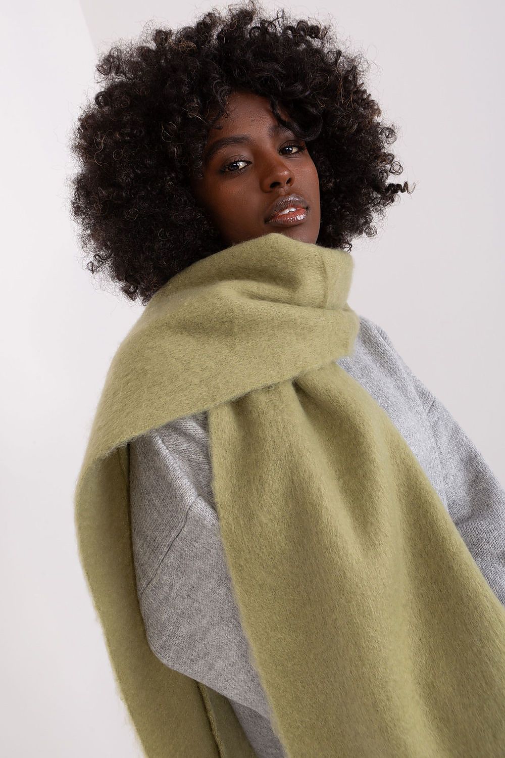  Shawl model 190580 AT 