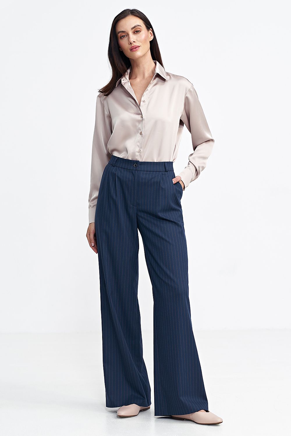  Trousers model 199710 Nife 
