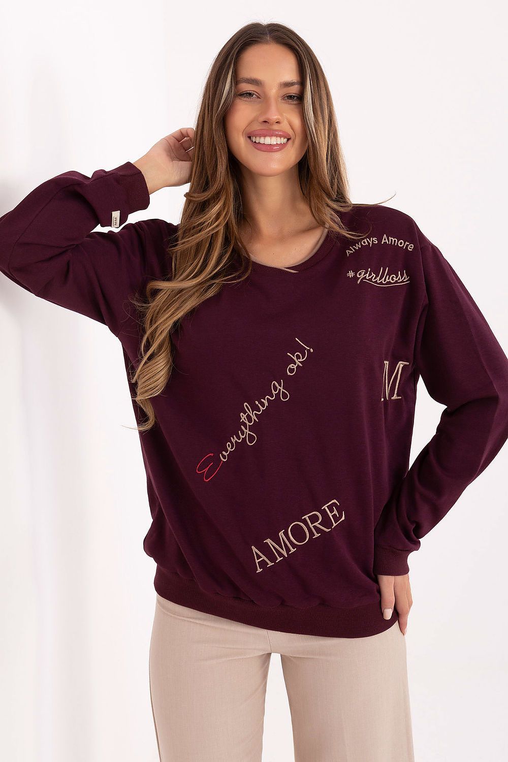  Sweatshirt model 220414 Relevance 